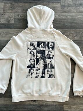 Taylor Swift The Eras Tour Hoodie Women’s LARGE Cream Sweatshirt Pullover Fleece